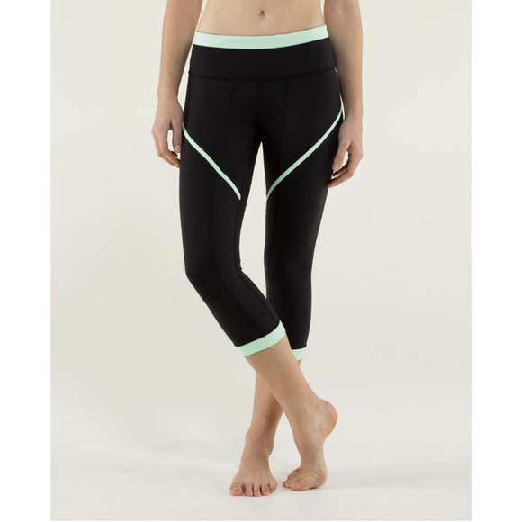 Lululemon Tight Fit Crop 6 Black Mint NWOT - Picture 2 of 13